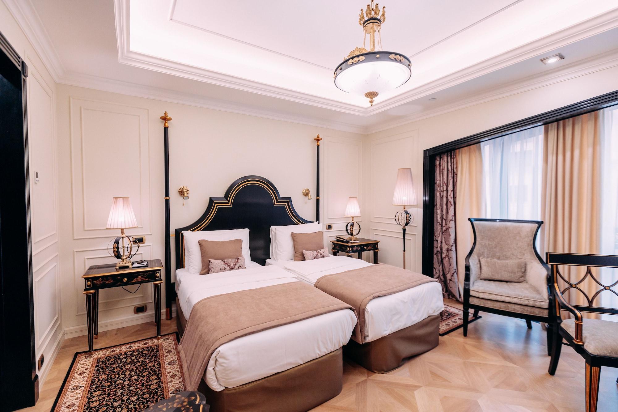 Golden Palace Hotel יירבאן מראה חיצוני תמונה